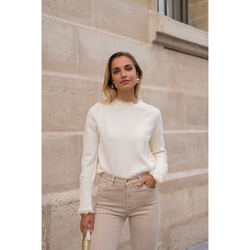 Pull col rond kikly avec détails en dentelle