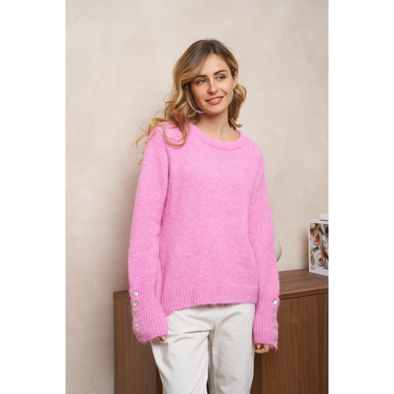 Pull Doux Boutons Nacrés – Élégance et Confort