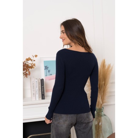 Pull en maille cache-cœur élégant