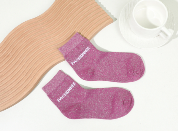 Chaussettes à Paillettes et Petit Message Mauve