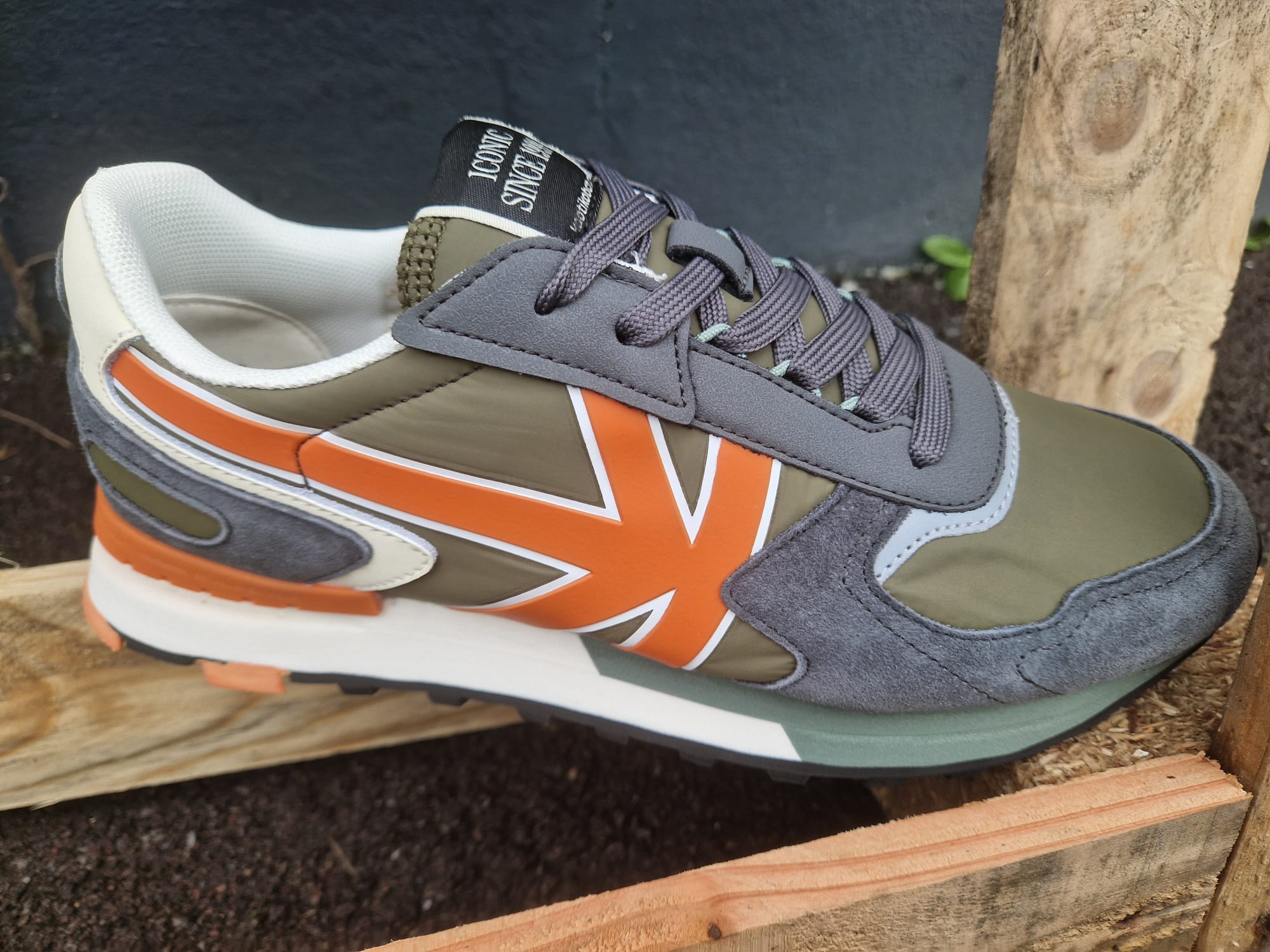 Sneakers KAOTIKO Vancouver Wood Orbit Olive – Image 2