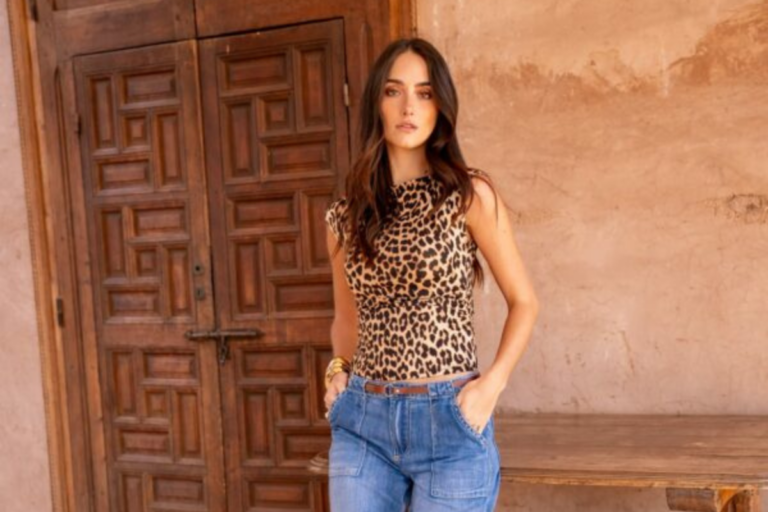 haut léopard et pantalon ballon de la collection Place du jour.