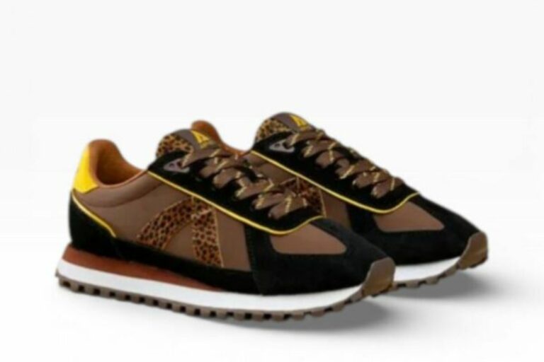 sneakers 2 tons noir et marron, marque en tissu léopard.