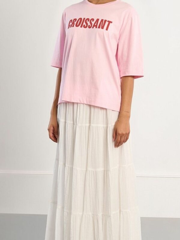 t-shirt oversize Croissant rose, à manches courtes avec la sérigraphie Croissant devant.