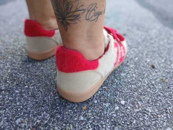 Baskets Back 70 creme fourrure fuchsia portees
