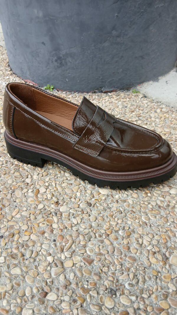 Mocassin vernis chocolat Etouvelles Coco & Abricot paire