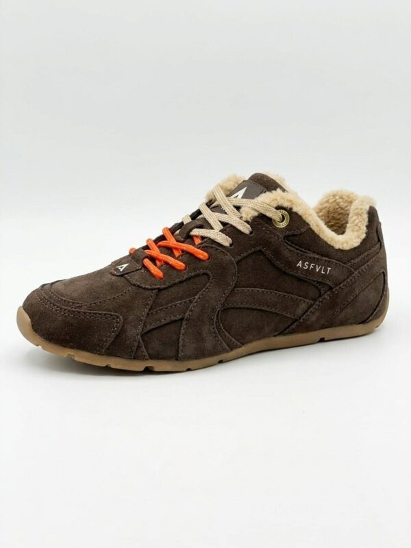 Basket ASFVLT City Run Flat marron daim col mouton, sur fond blanc