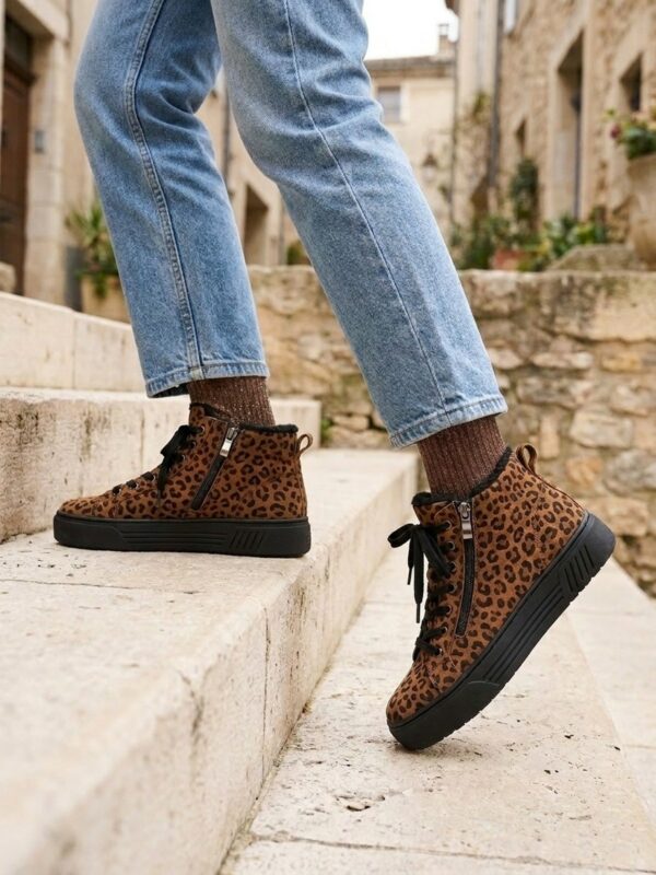 Baskets Coco & Abricot Maisey Leopard Coffee, vue portée