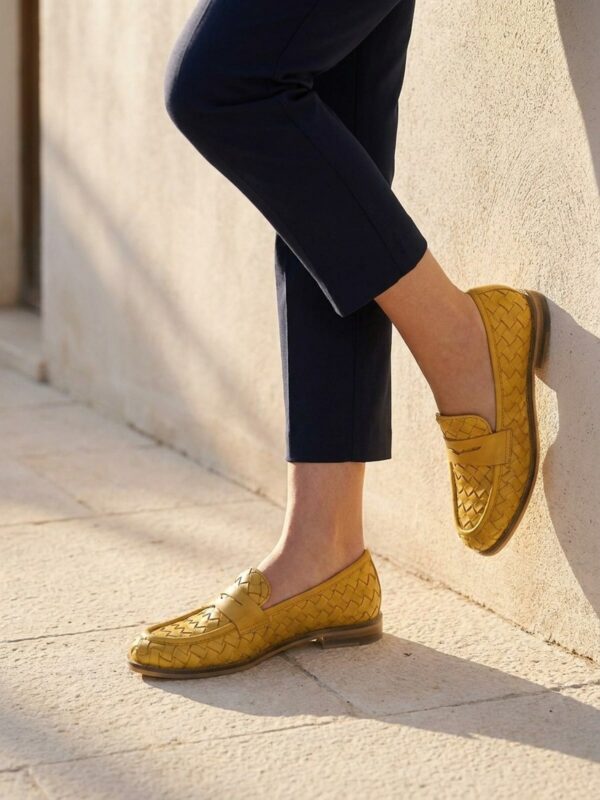 Mocassins Coco et Abricot LAIGLE JAUNE, vue portée